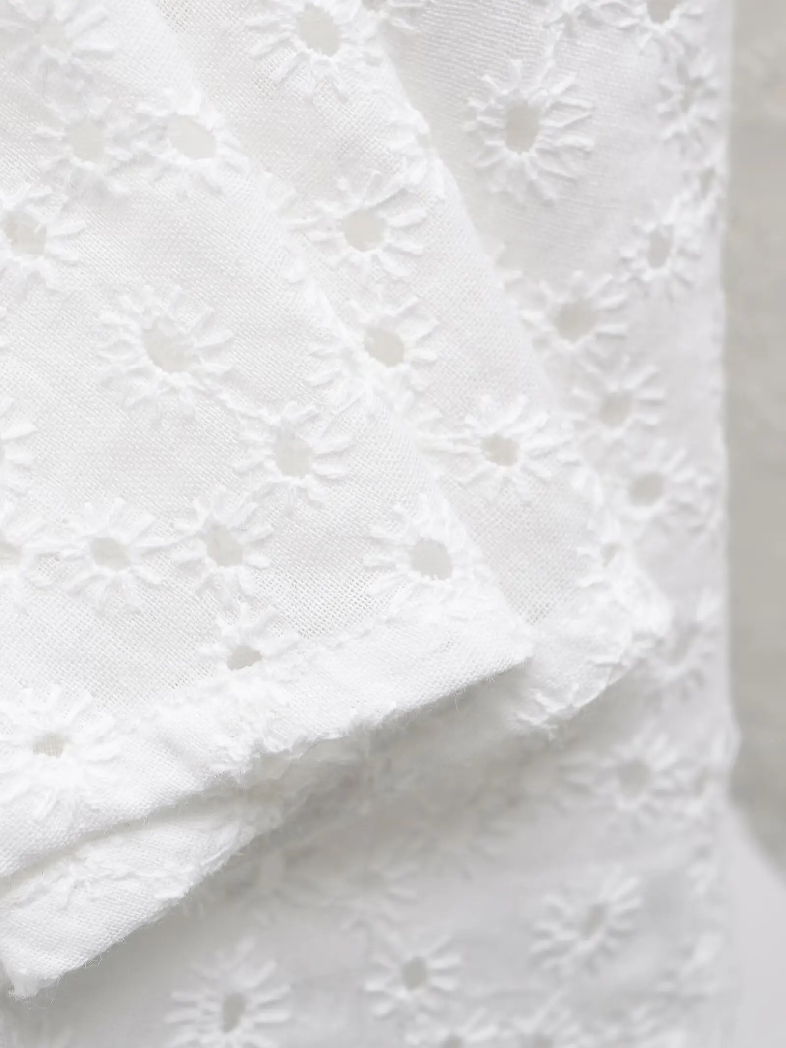 فستان ETJ 2025 ربيعي أنيق للسيدات على طراز العطلة من القطن المطرز بخصر على شكل حرف V