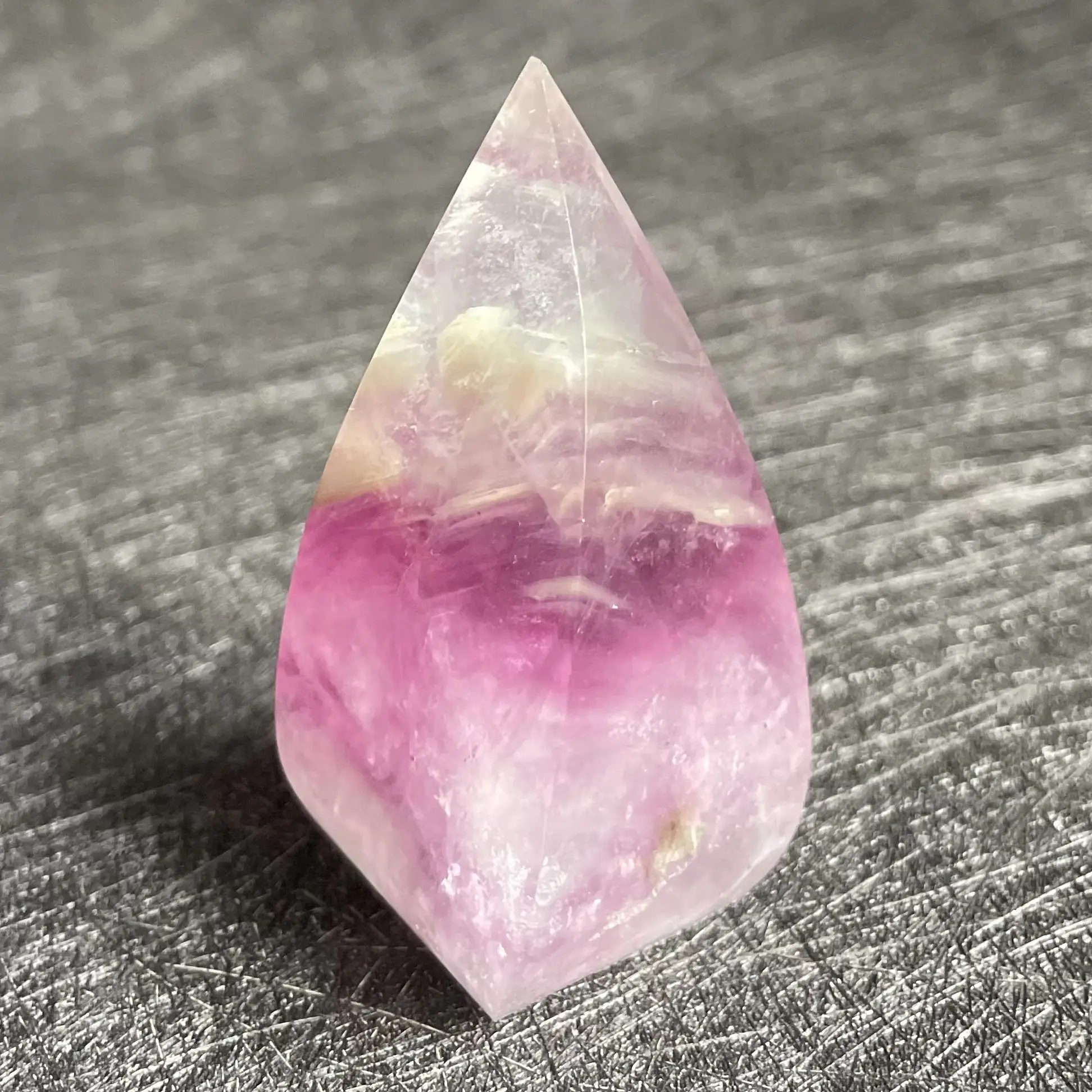 Natural Green Fluorite Crystal Torch Tower Colorful Fluorite Wand Point Quartz Crystal Healing Treatment Decoration Obelisk Gift