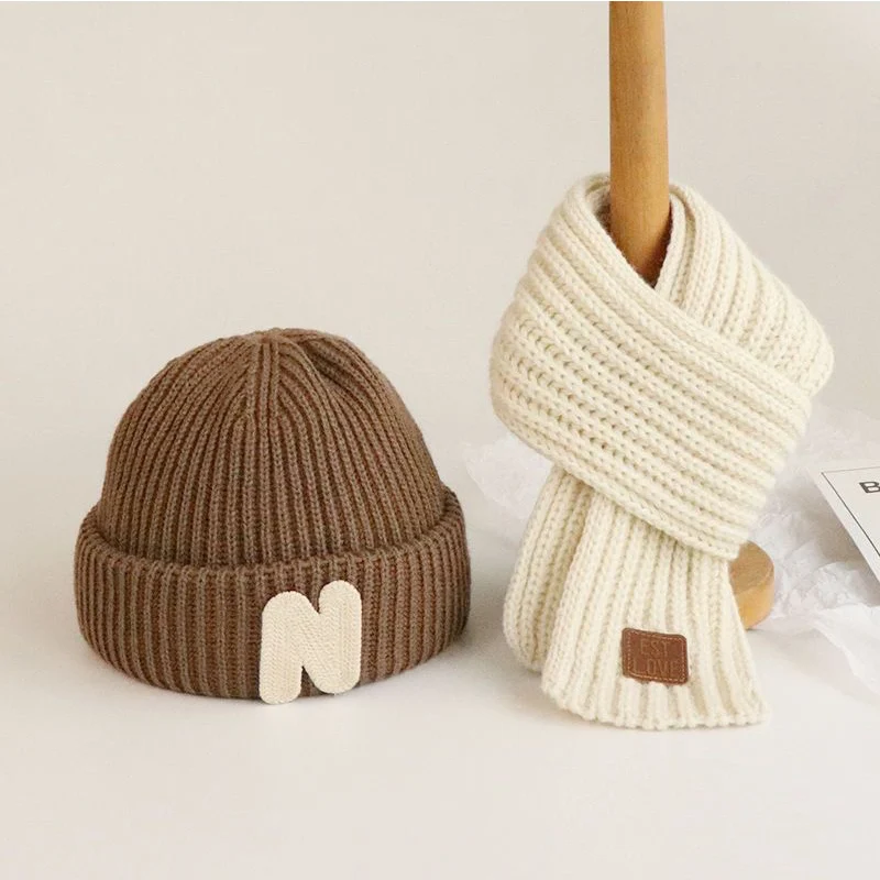 Children\'s hat Autumn-winter woolen pullover hat scarf two-piece ear-protection going-out bib