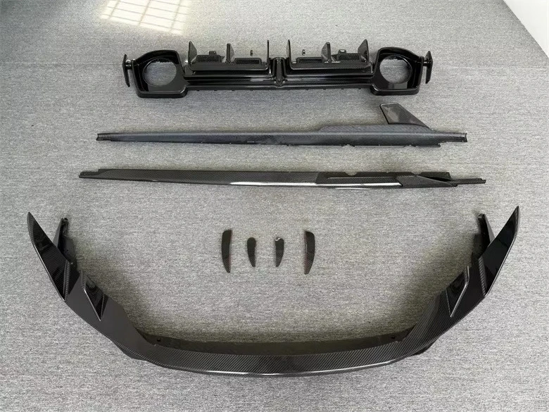 Cap Style Dry Carbon Fiber Bodykit for  R8 Dry Carbon Fiber Front Lip Front Bumper Canard wings Rear Diffuser Side Skirt