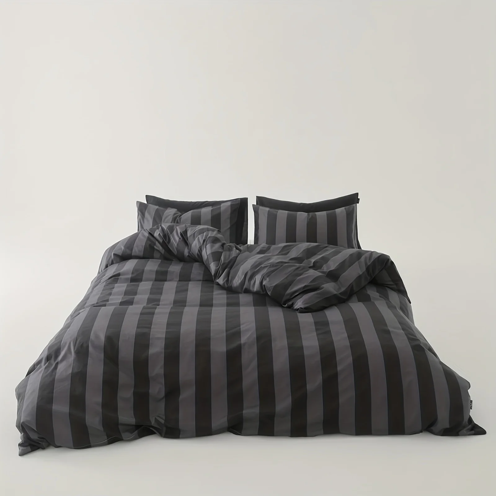 

Black and Gray Striped Printed Cotton Duvet Cover Three-Piece Set (2 Pillowcases + 1 Duvet Cover) Without Pillow Inserts or Quilt Inserts, Geometric Striped Pure Cotton Bedspread Three-Piece Set, Ultra-Soft and Comfortable Pure Cotton Breathable Bedding D