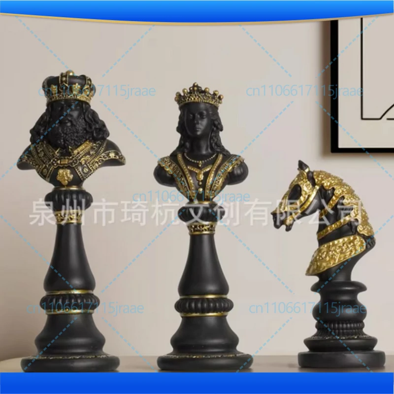 Resin Handicraft Chess Golden King Abstract Portrait Sculpture Chess Piece Decorative Figurines Room Decoration Accessories