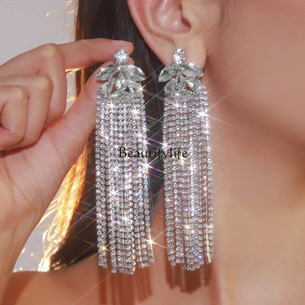 

European and American fashion earrings full of diamonds and long fringed earrings exaggerated dinner dress accessories