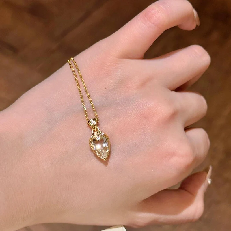 Japanese Retro Jewelry Blessing Elixir Magic Potion Necklace Luxury Inlaid Water Drop Pear shaped Zircon Necklaces for Women