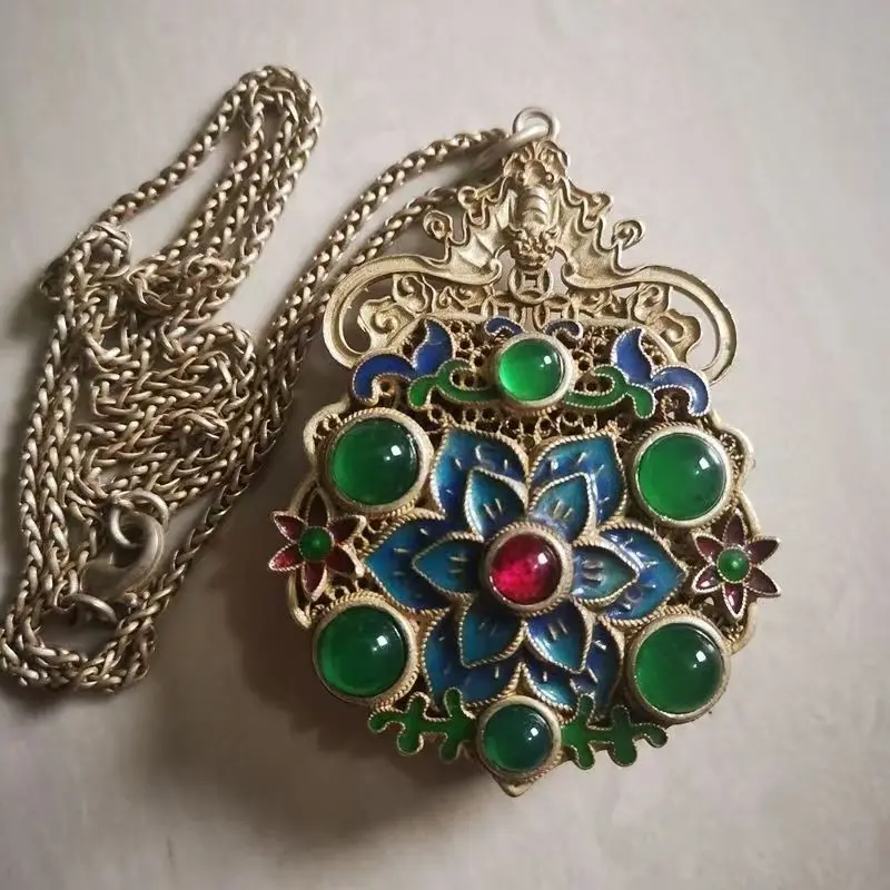 Hot Selling Vintage Qianlong style cloisonn é emerald necklace pendant made of Tibetan silver, exquisite handmade and popular