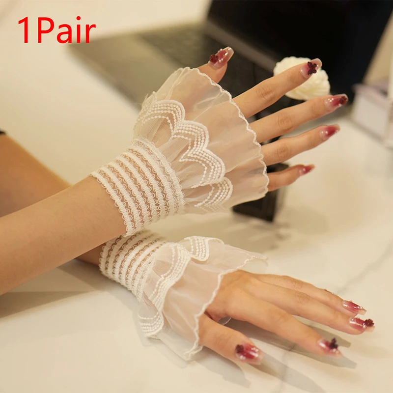 1Pair White Lace Mesh Lace Sleeves Nail Art Fake Pleated Cuff Manicure Props Beautiful Gentle Fake Cuffs Decorative