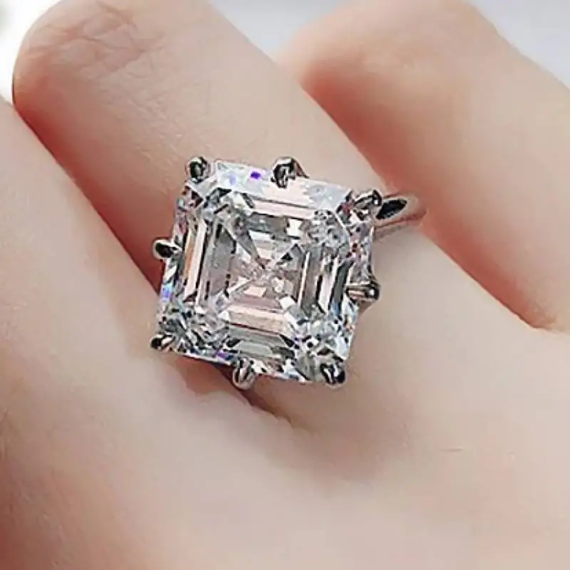 Huitan Wunderschöner Damenring mit geometrischem Design, eingelegter, glänzender Zirkonia, modischer Hochzeits-Accessoires für Damen, schicker Party-Schmuck