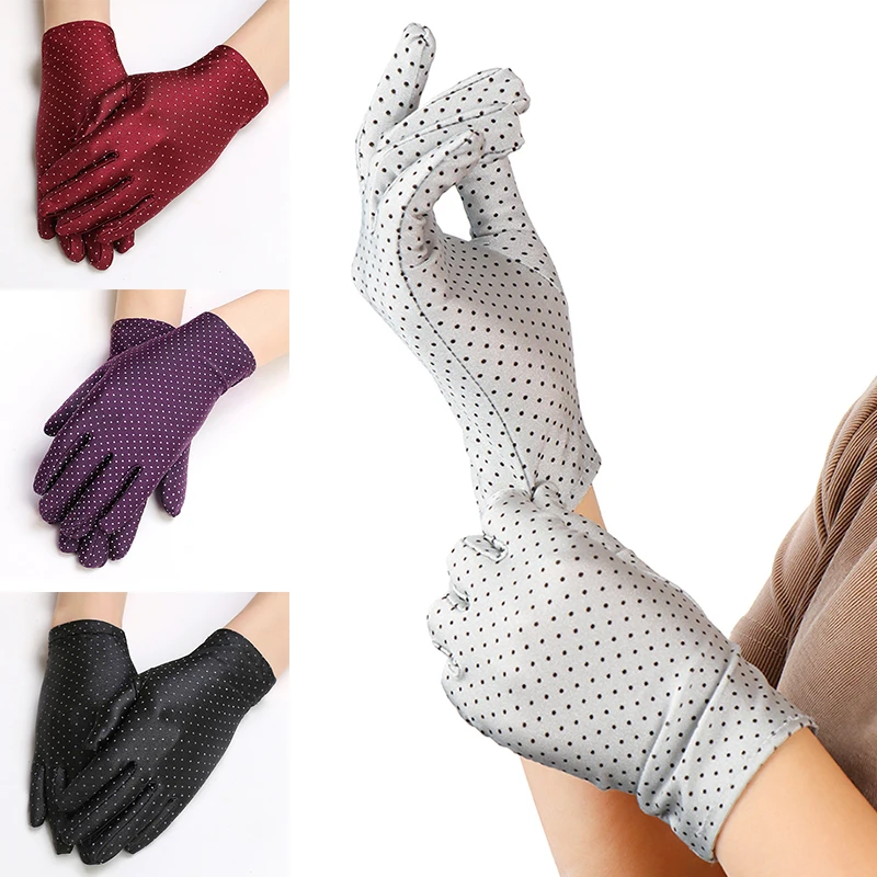 1 Pair Women Vintage Sunscreen Gloves Fashion Thin Anti-UV Short Wrist Gloves Wave point Elastic Mittens Short Thin Gloves