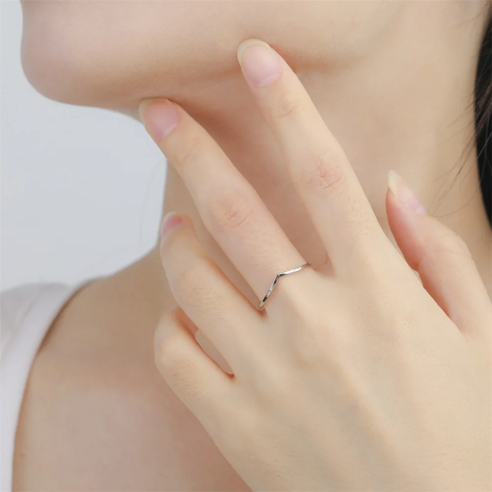 Minimalist Stackable Wave Rings for Women Geometric Finger Ring Stainless Steel Golden Jewelry Thin Rings Set Daily Party Wear
