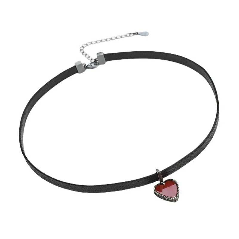 

A short red heart-shaped ladies' necklace in 2025, with a fashionable collarbone chain