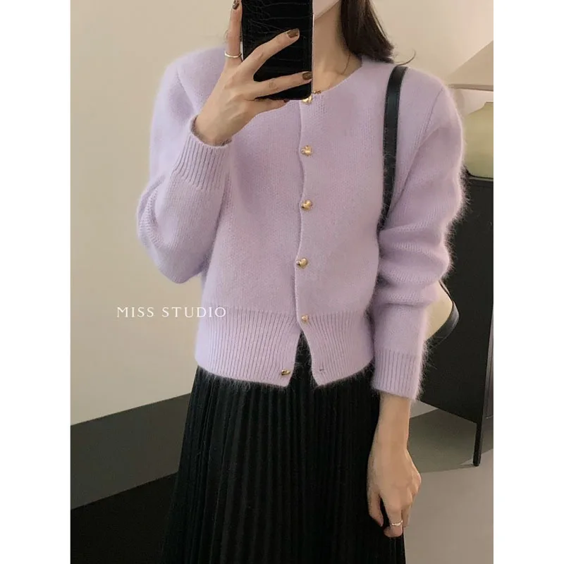 White Thicken Knit Cardigan Heart Button Design Sweater Autumn Winter New Korean Version Round Neck Elegant Texture Short Jacket