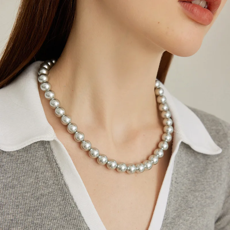 2024 New Fashion Women\'s Grey Round Glass Pearl Sweater Chain Necklace Beaded Clavicle Necklace Wholesale