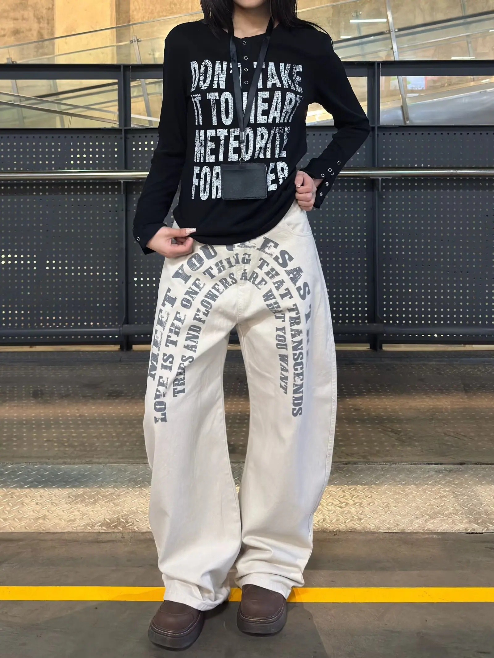 Spring 2026 Letter Apricot Jeans Women Y2K Vintage High Waisted Jeans Straight Streetwear Loose Large Wide Leg Denim Pants Woman