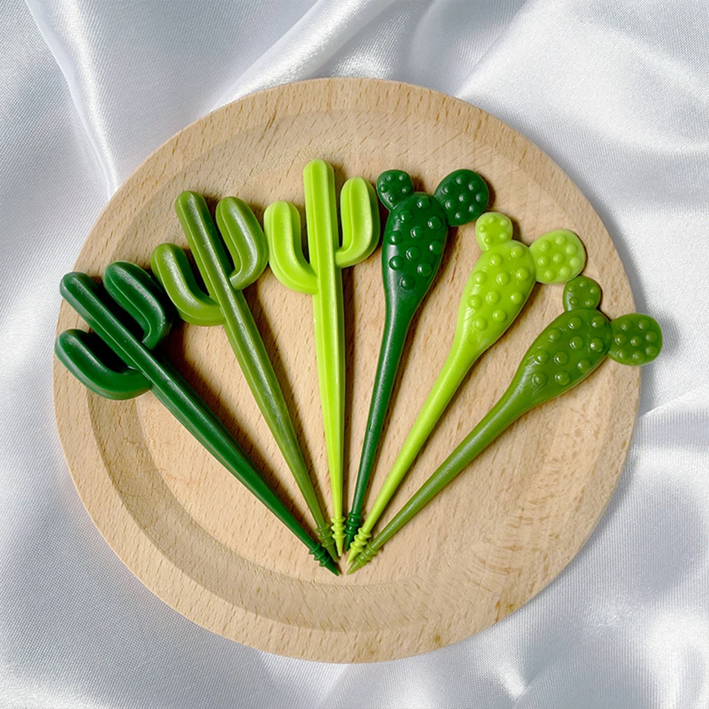 Paquete de 6 tenedores de fruta para fiesta, palitos de aperitivo de Cactus para postre, palitos de comida portátiles para niños, palillos de