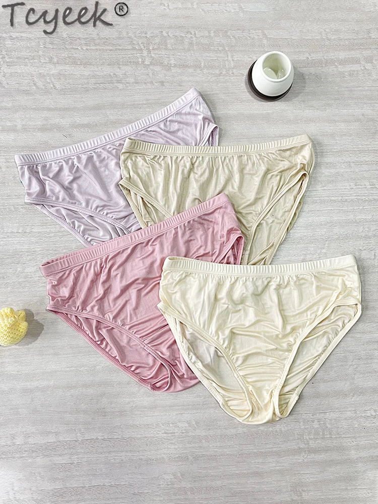 

Tcyeek 100% Mulberry Silk Woman Panties Mid Waist Solid Briefs Breathable Plus Size Underpants for Woman Summer Bragas Mujer
