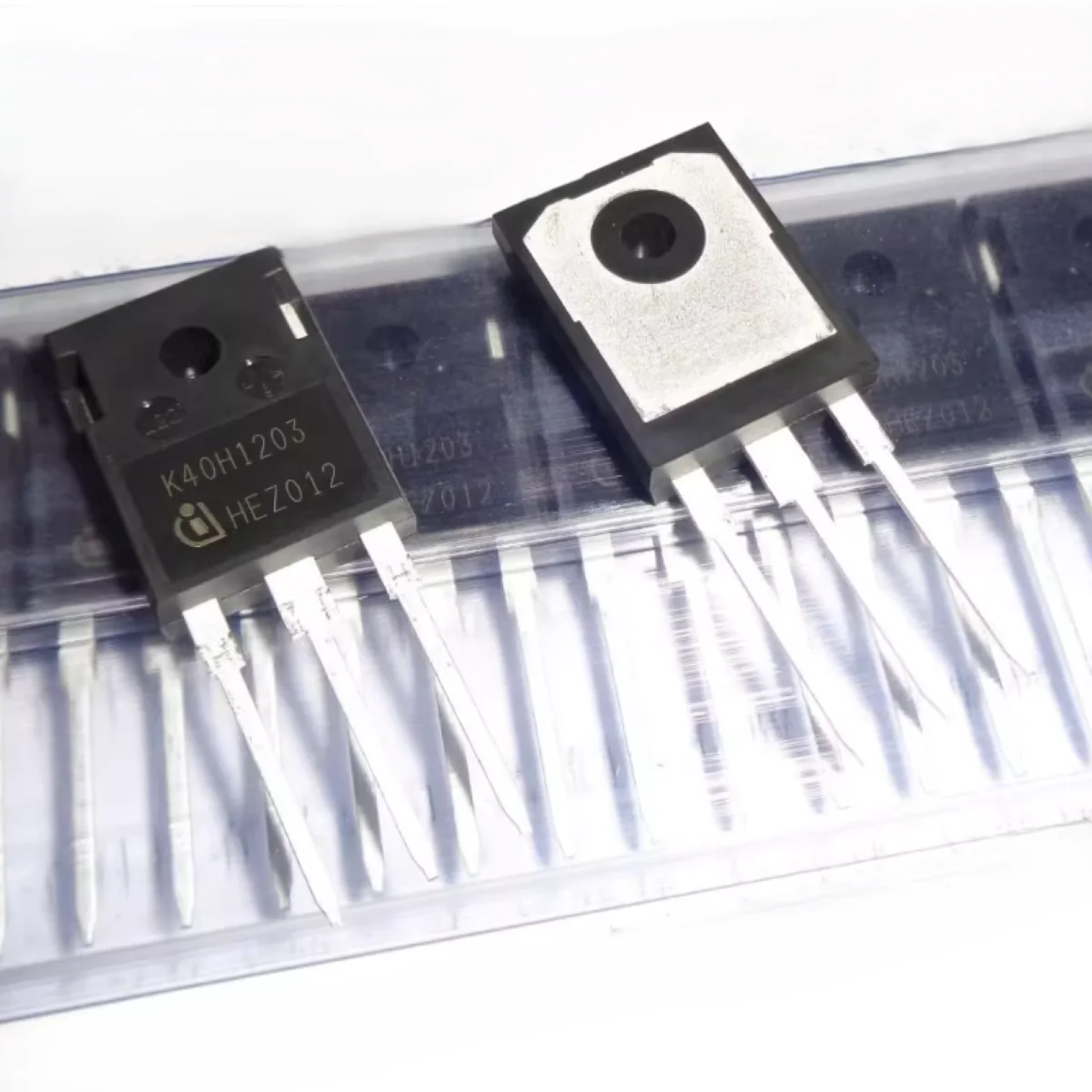 K40H1203 IKW40N120H3 Transistor IGBT FS Field Cut-off NEW Original 1.2kV 40A 483W IGBT TRENCH FS 1200V TO247-3 TO-247-3 K40H1203