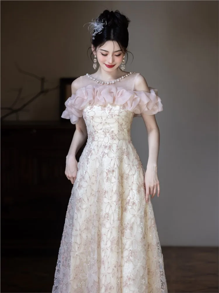 

Платье для ведущей на банкет в стиле светской роскоши, цвета шампань, для дня рождения и церемонии совершеннолетия.