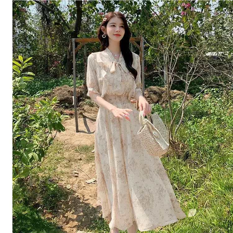 

Floral Dress with Gentle Waist in Summer Small Temperament Slim Long Skirt