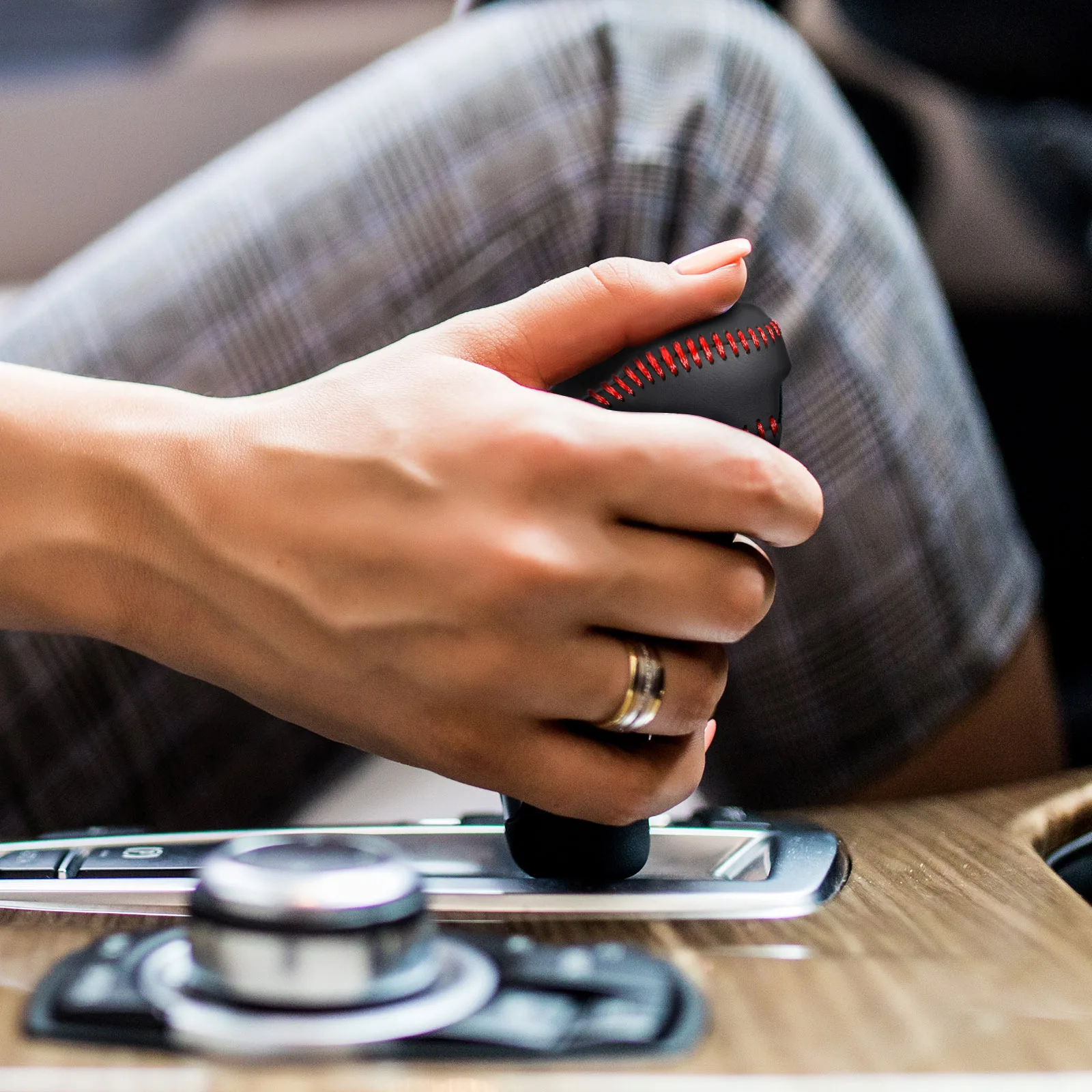 

Shift Knob Cover Non-Slip Universal Car Gear Shifter Protector For Automatic Manual Vehicle Interior Decoration