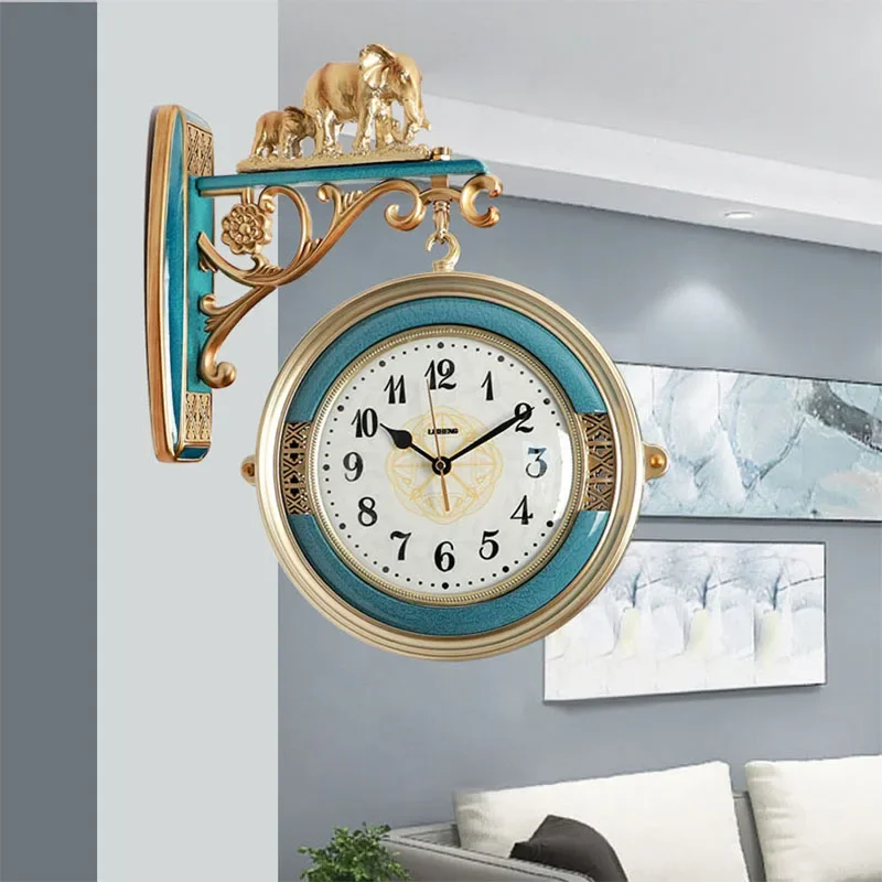 Luxury Flip Wall Clock Nordic Modern Design Aesthetic Creative Silent Digital Wall Watch Art Wanduhr Restaurant Decoration