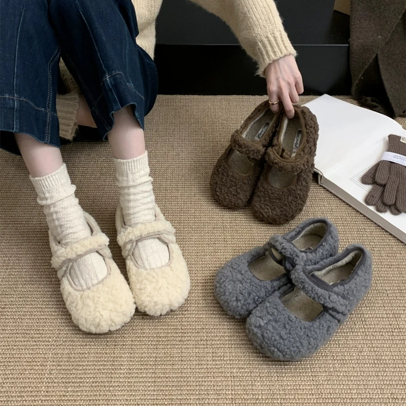 

Женская хлопковая обувь на меху, модные модельные зимние ботинки на плоской подошве, теплые, уютные, дизайнерские, новинка 2025 года, повседневная короткая плюшевая обувь