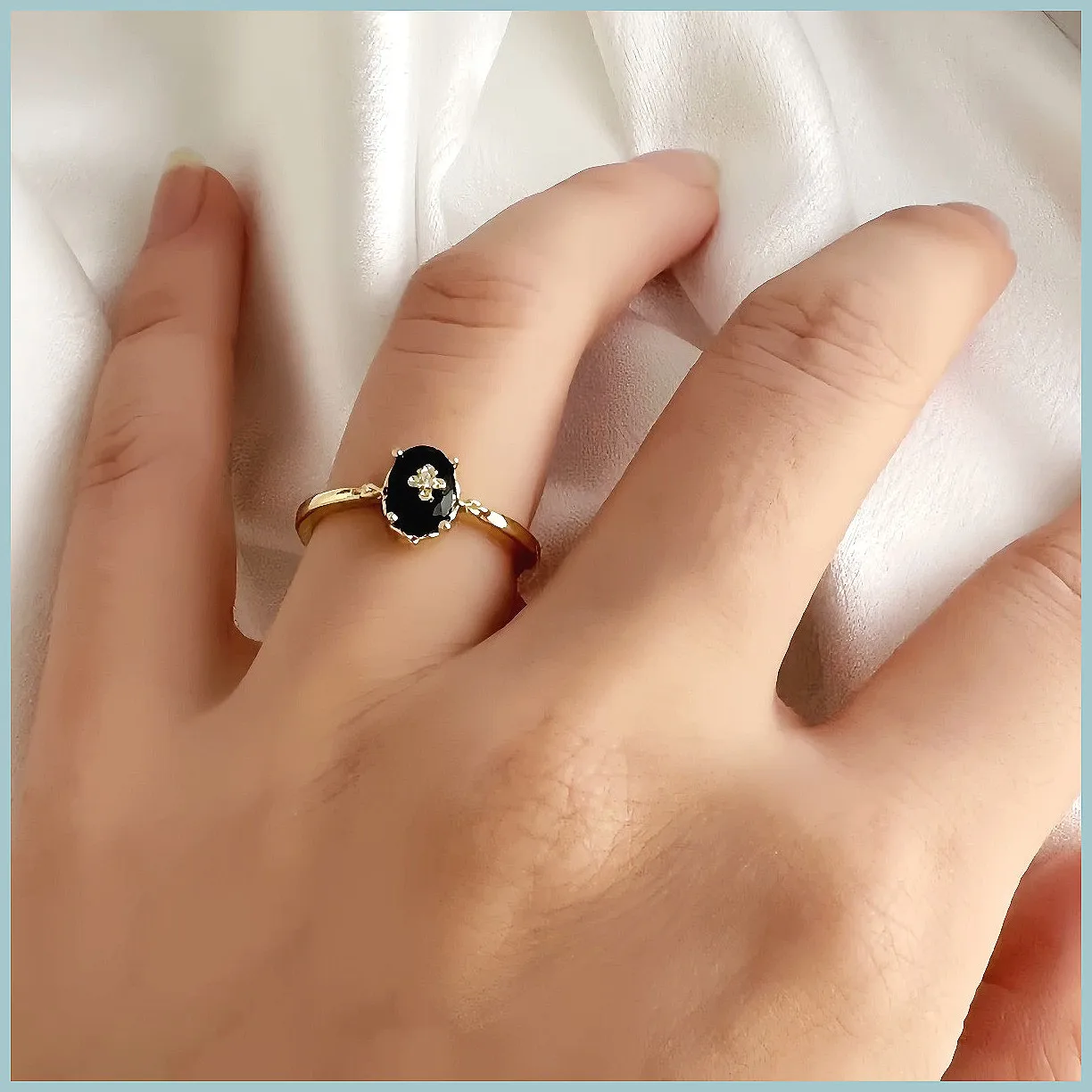 Vintage Egg-Shaped Black Onyx Flower Ring, Adjustable Opening, Retro Luxury Fashion Jewelry Gift for Women
