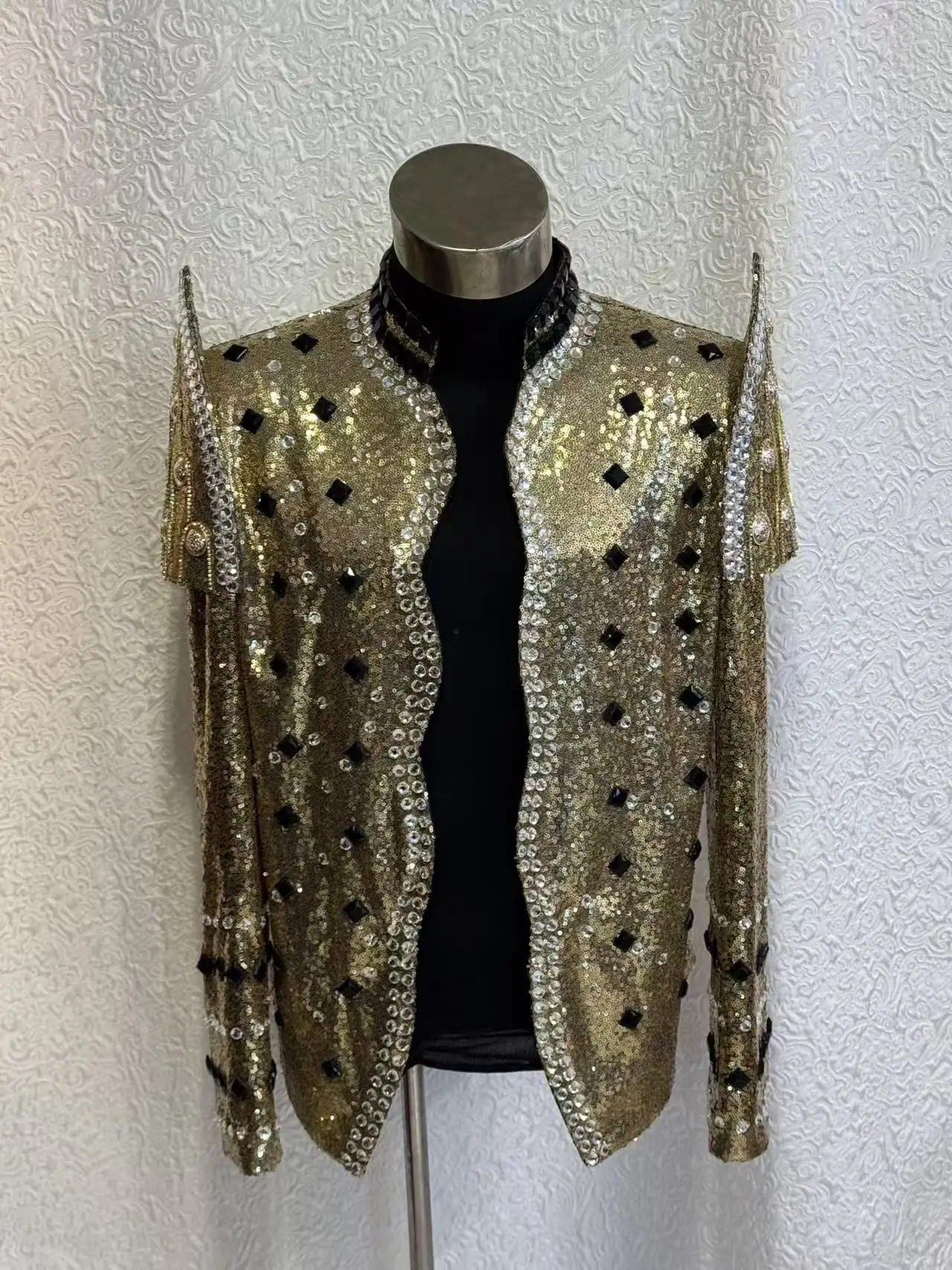 

Куртка ручной работы с блестящими золотыми пайетками для мужчин: для певцов, танцоров, выступлений на сцене, показов мод, клубов, диджеев, ведущих