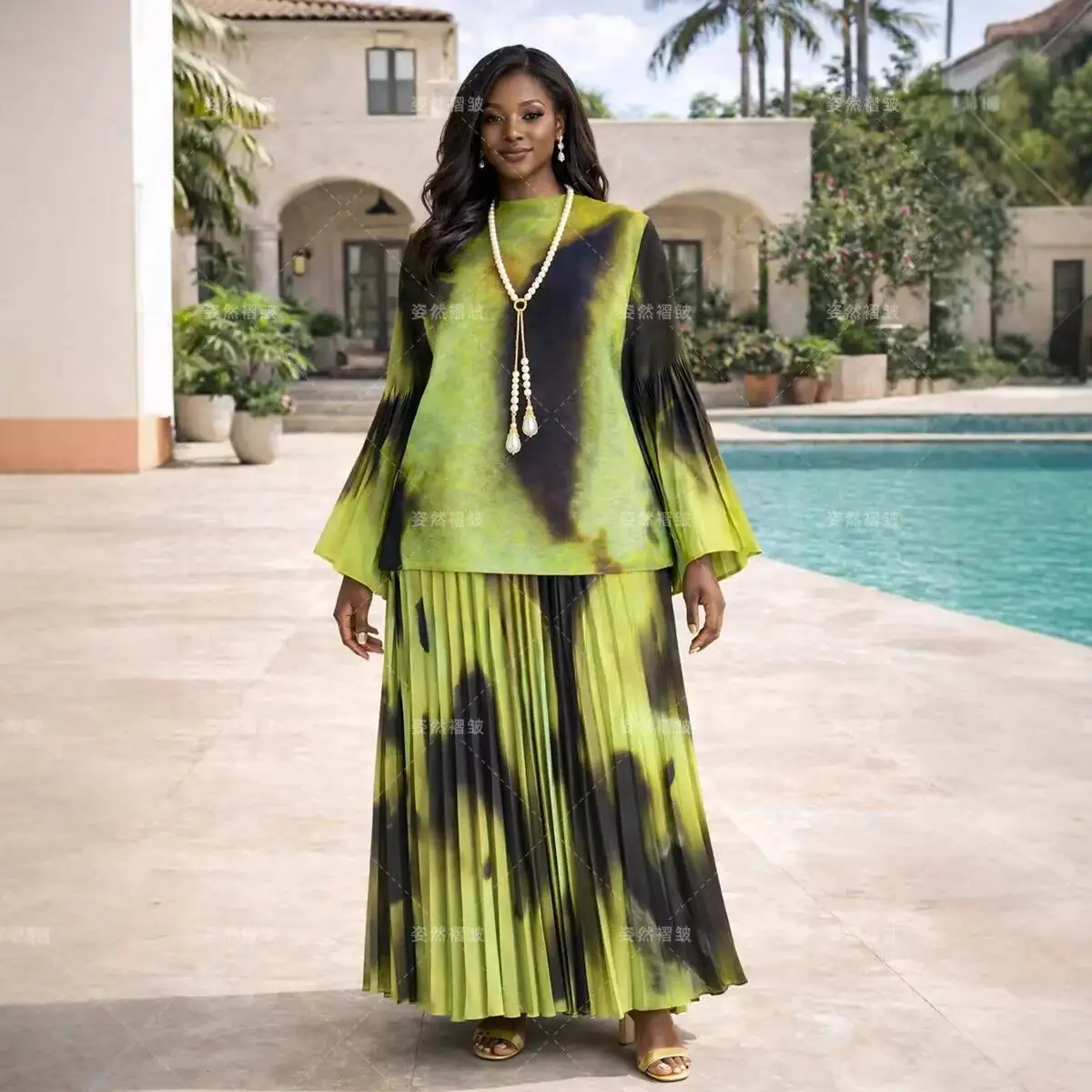 Plus-size Women's Two-piece Set In Office Lady Style, Featuring A Pleated Top With Toothpick Pleats And A Printed Pattern, And