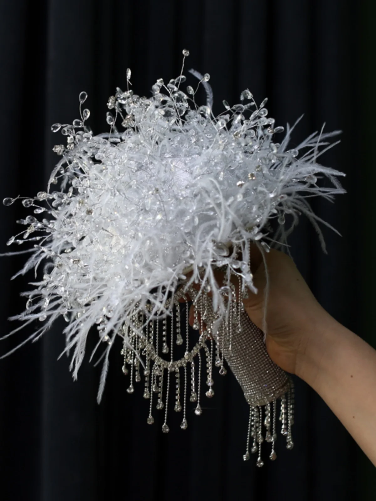 handmade-feathers-bouquet-material-kit-wedding-gift-for-brides-simple-style-handheld-floral-arrangement-photography-props