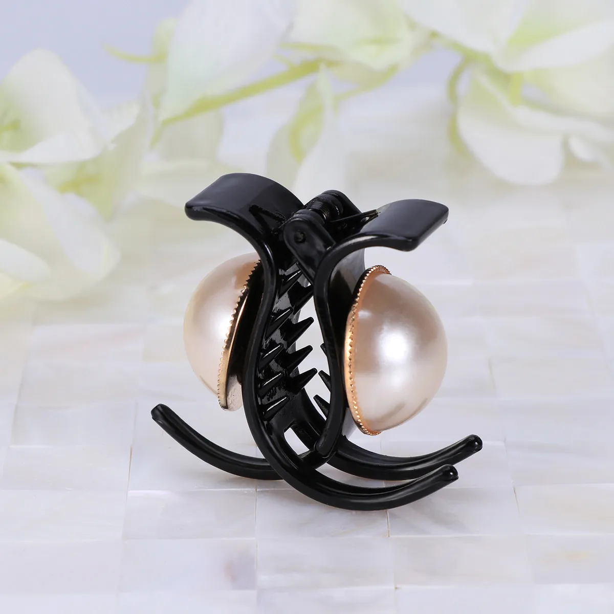 

Women Acrylic Claw Pin Thick Hair Clip Pearl Lady Hair Claw Hairpin Holder Daily Wear Accessory Pearl Hairpin