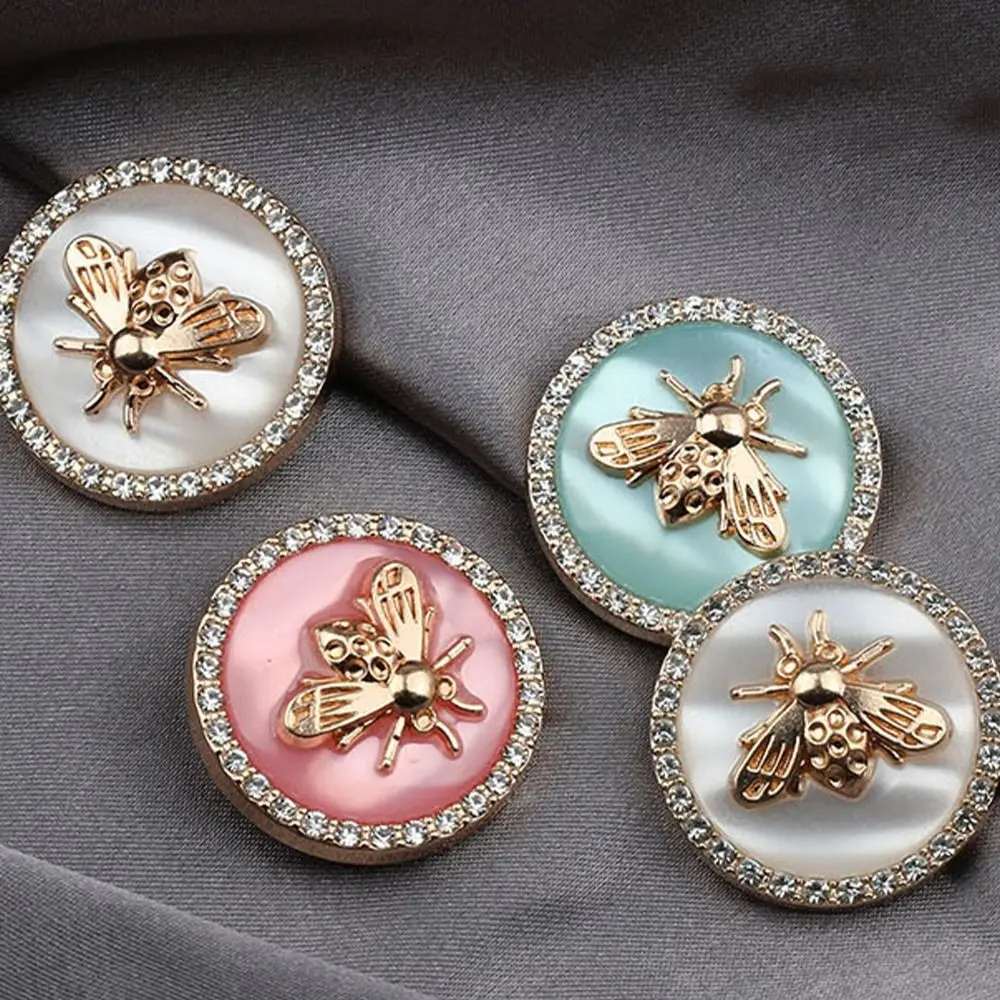 Shiny Rhinestones Decor Metal Little Bee Shape Buttons for Clothing Luxury Coat Cardigan Sweater Sewing Needlework Accessories