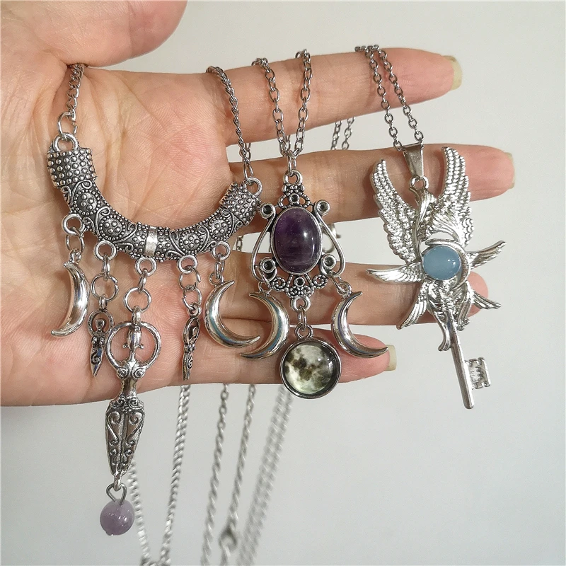 Retro Gothic Y2K Moon Purple Crystal Bead Pendant Sliver Color Chain Necklace for Women Charm Halloween Witch Jewelry Accessory