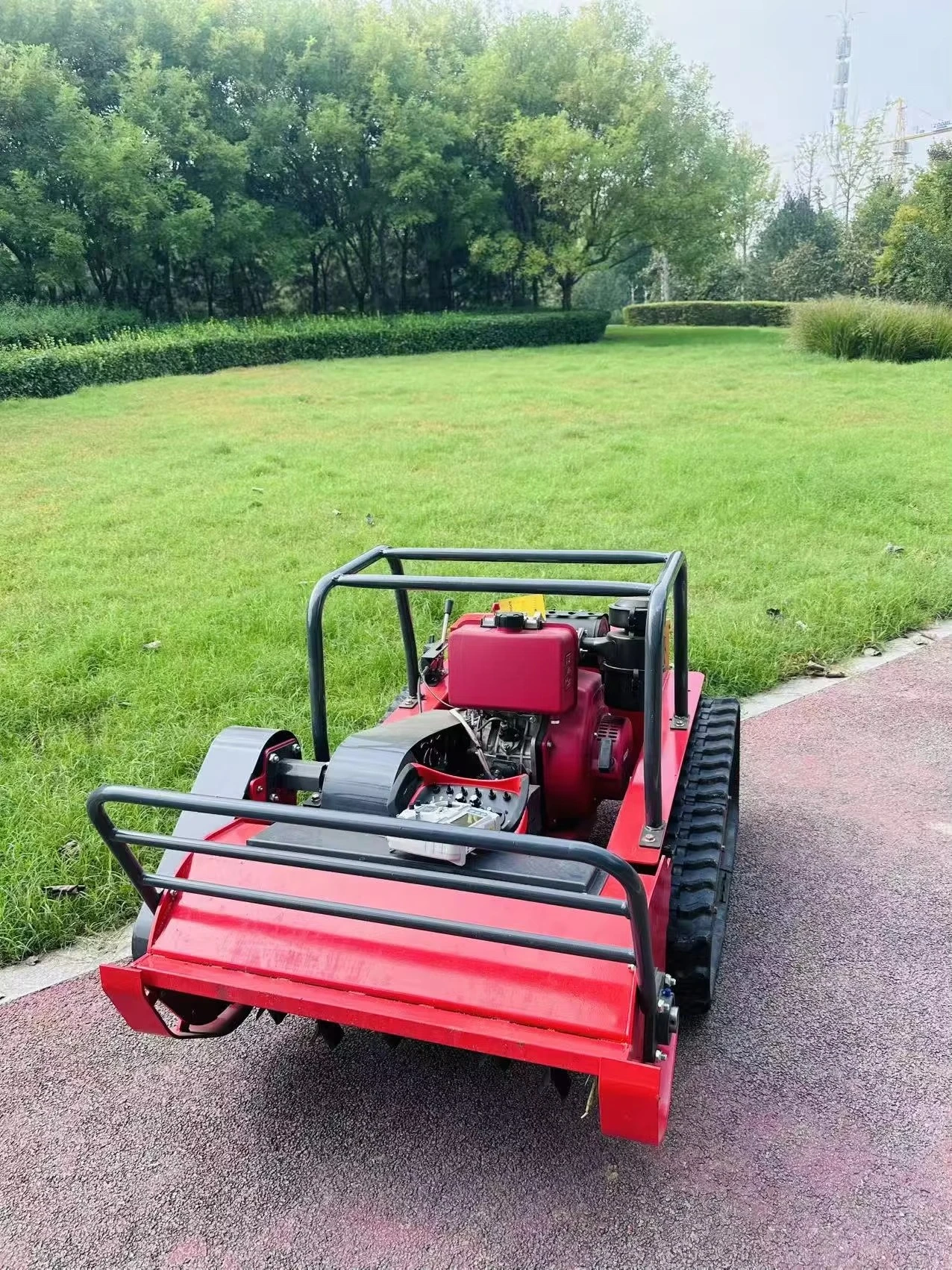 Compact Crawler Remote Control Lawn Mowers Industrial Autonomous  Robot Lawn Mower Distributor Price