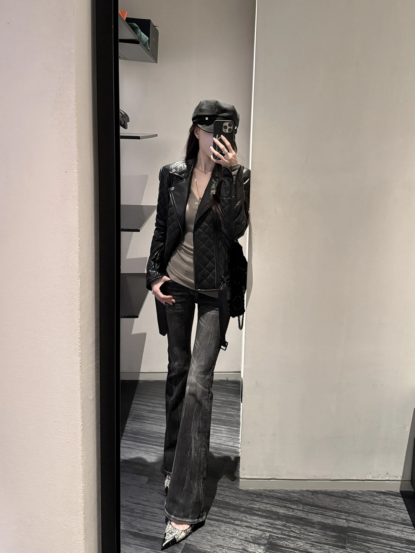 Jaqueta Feminina Casual de Couro PU com Zíper, Gola Alta, Ajuste Slim, Sem Forro de Pele