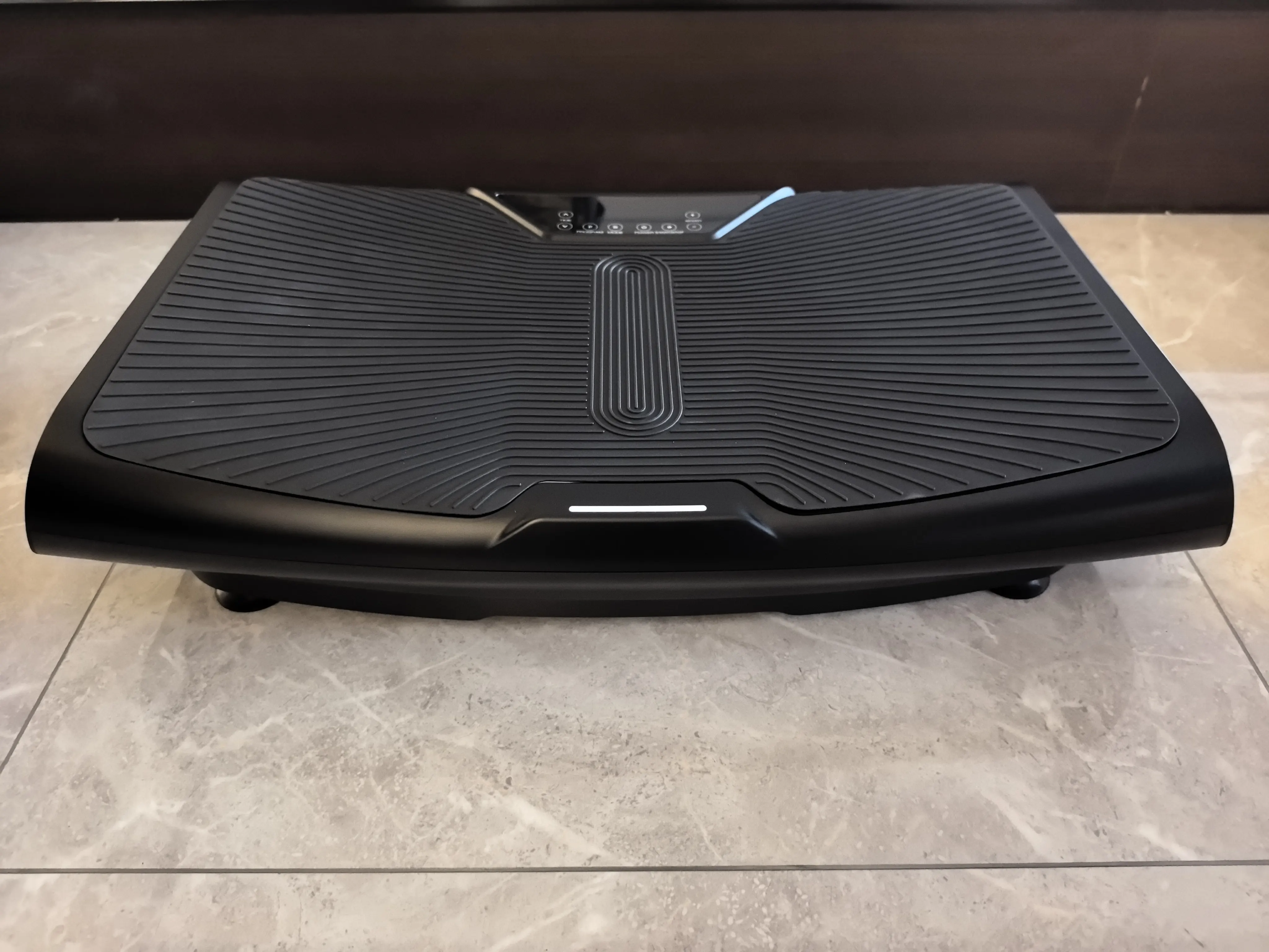 High Intensity Powerful Motor Triple Oscillation Curved 4D Vibration Plate