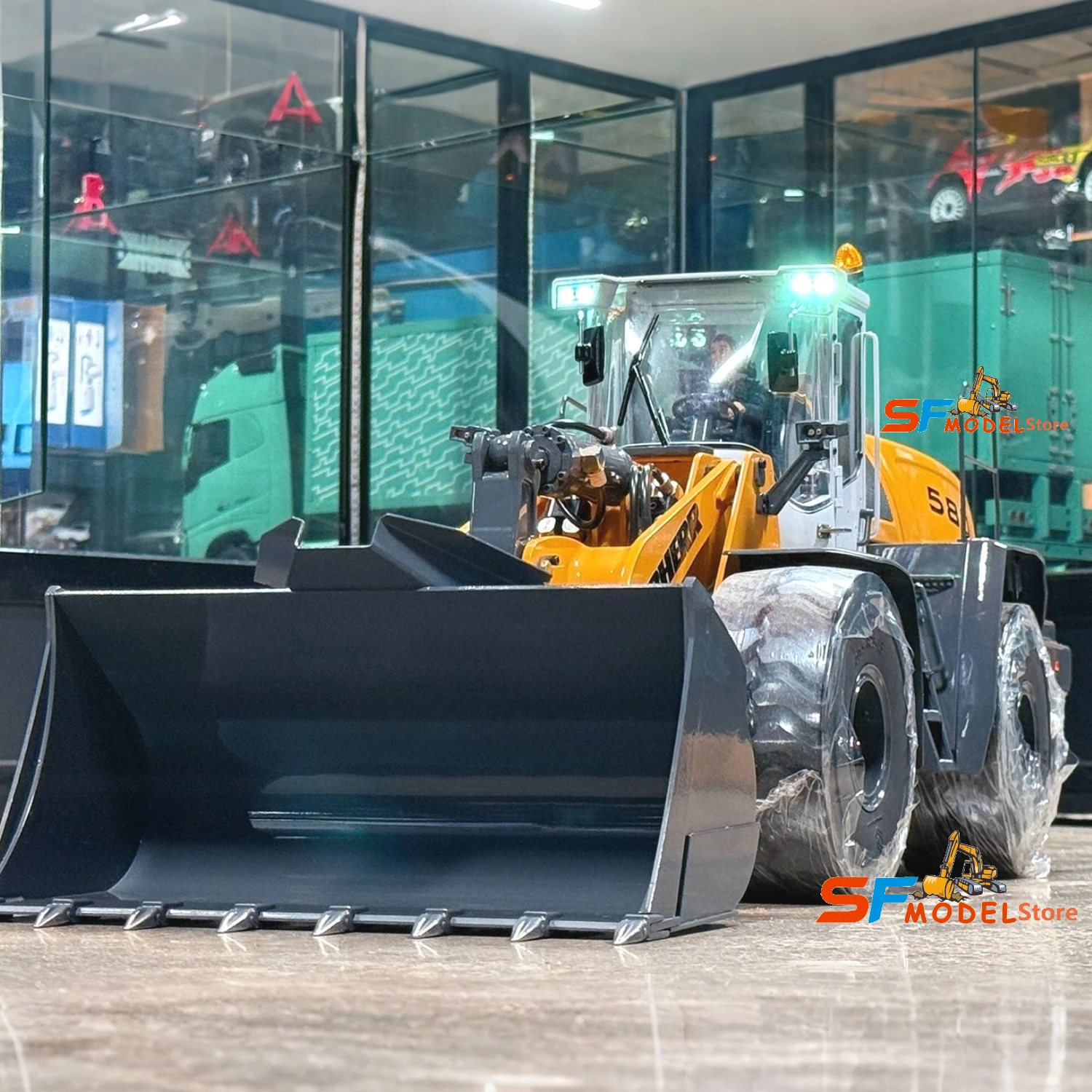 580 Hydraulic Loader 1/14 RC Loader Hydraulic Metal Model Radio Remote Control RTR with Light Sound Engineering RC Car Toy