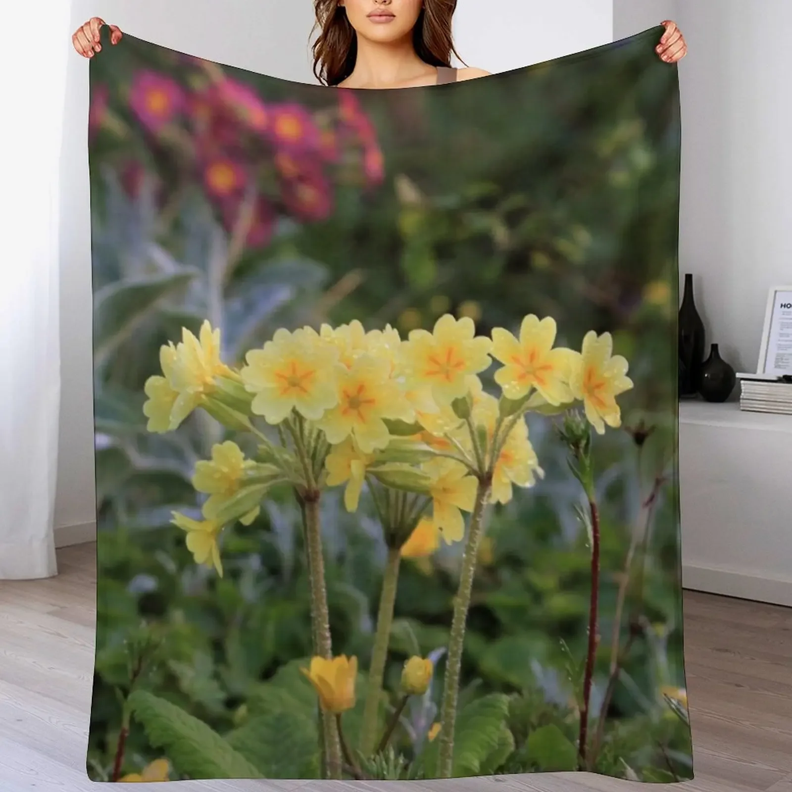 

Love Still Grows Throw Blanket Cozy Light Blanket for Travel Camping Picnic