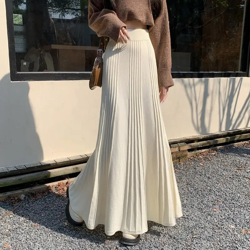 

Women's Elegant Knitted Midi Skirt High Waist Solid Color Pleated Skirt Korean Fashion A-Line Slim Fit Skirt for Fall Winter