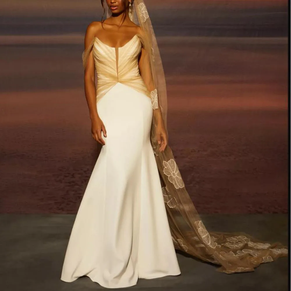 Customized Contrast Color Wedding Dress for Bridal Off the Shoulder Mermaid vestidos de novia Pleat Scoop Neckline Bride Gown