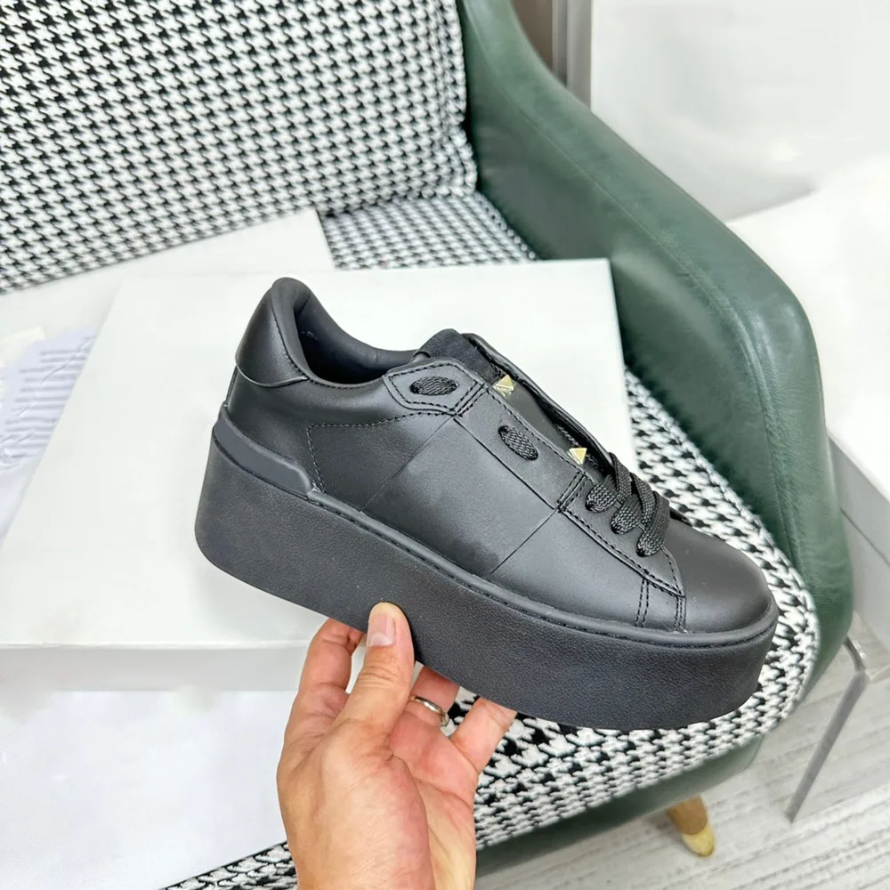 

Women Casual Shoes Comfortable Rivet Fashion Board Shoes Multifunctional Women Couple Thick Soled Sports Shoes YZBL777