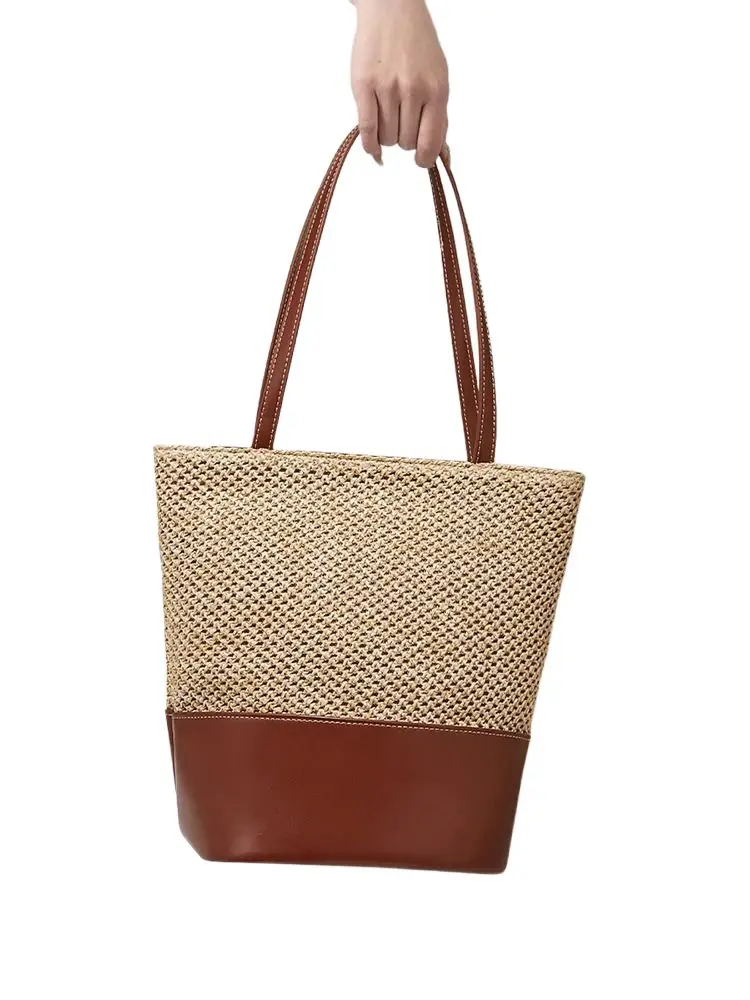 

French hollowed out straw woven bag with splicing large capacity tote bag, women's vacation beach bag, retro woven shoulder bag