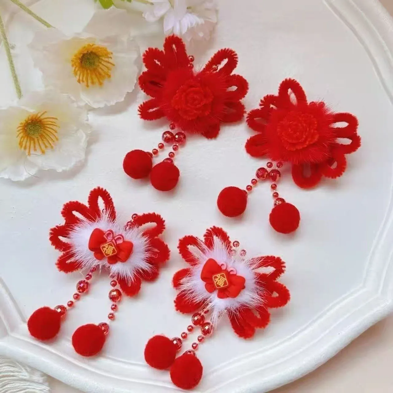 Pompom Barrettes Plush Ball Pendant Baby Girl Hair Clips New Year Hairpin Flower Headwear Children Side Clip Kids Hair Accessory