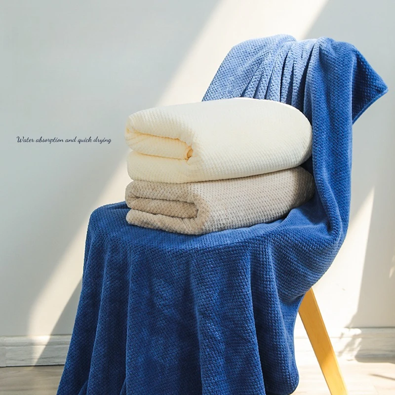 Coral Fleece Bath Towel Pineapple Pattern Large Bath Towel  Absorbent Home Bathing Towel for Adults