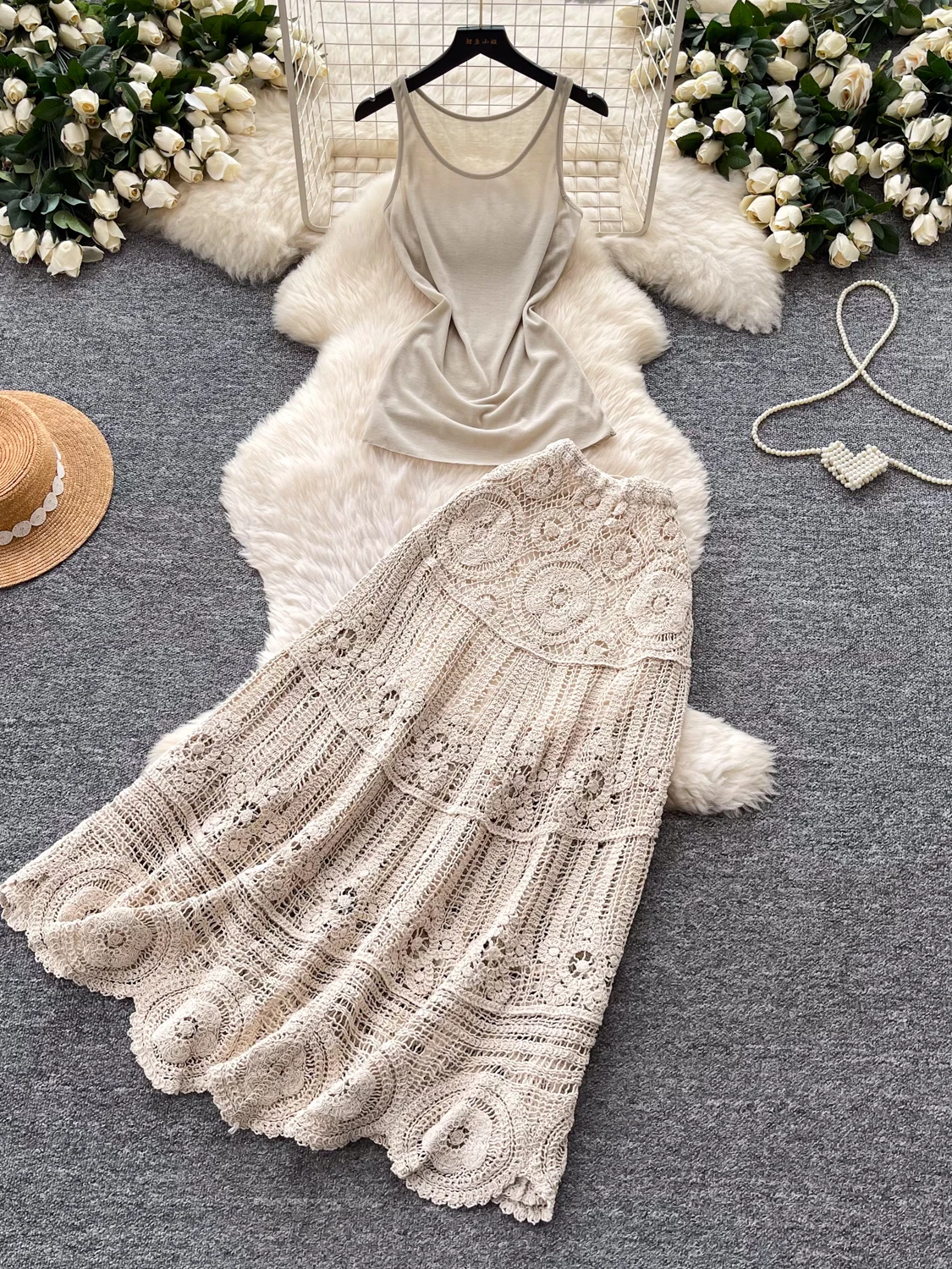 

Lace Hollow out Hook Flower Vest Skirt Set Women's High Waist Slimming Two Piece Set Elegant Summer Fashion Ensemble