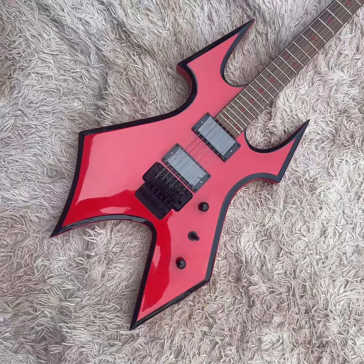 

B. C-style 6-string split body electric guitar, red body with black circled edges, high gloss, rose wood fingerboard, maple wood