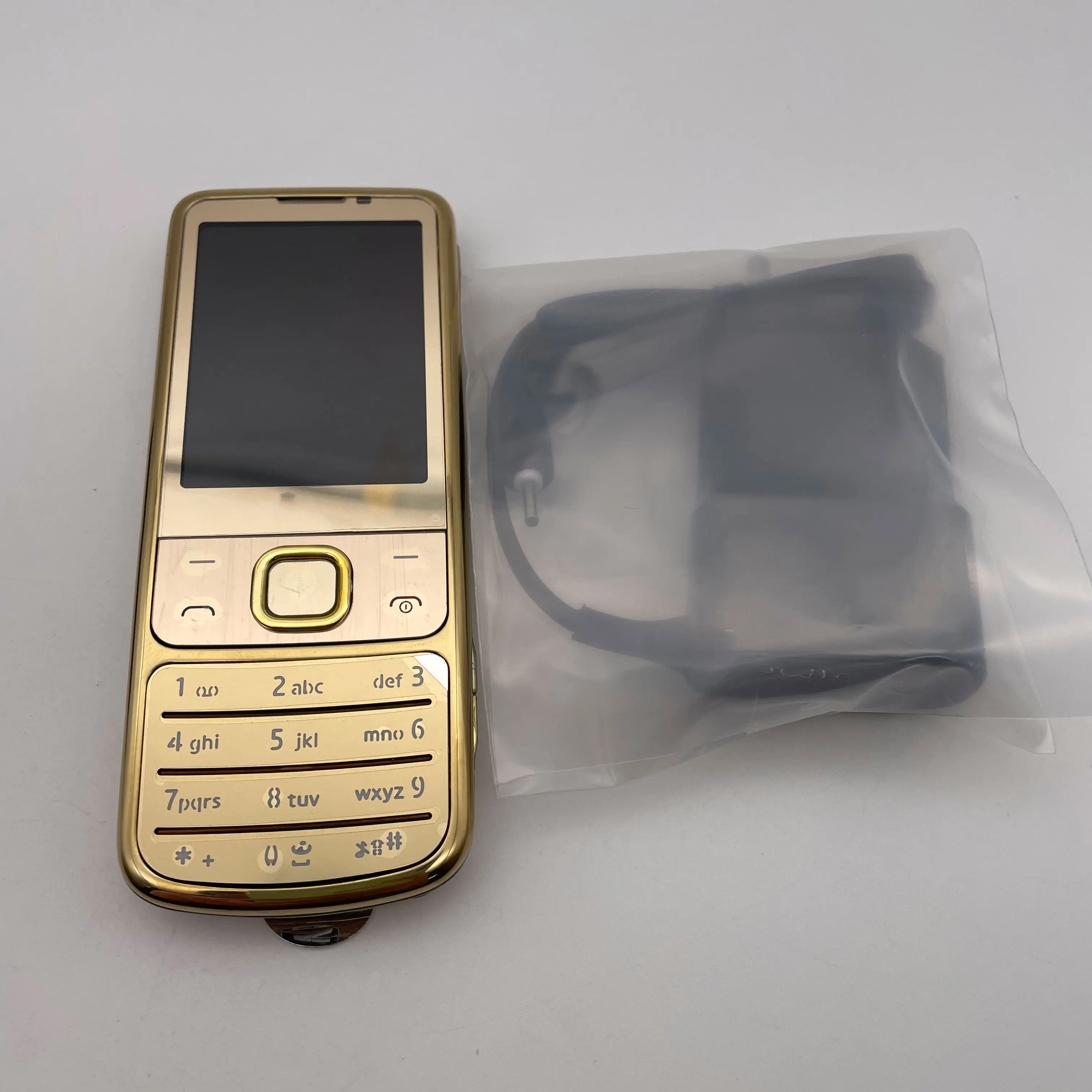 الأصلي مقفلة 6700C 6700 الكلاسيكية واحدة Sim GSM 900/1800 2G/3G الهاتف المحمول لوحة المفاتيح العربية الروسية المصنوعة في فنلندا