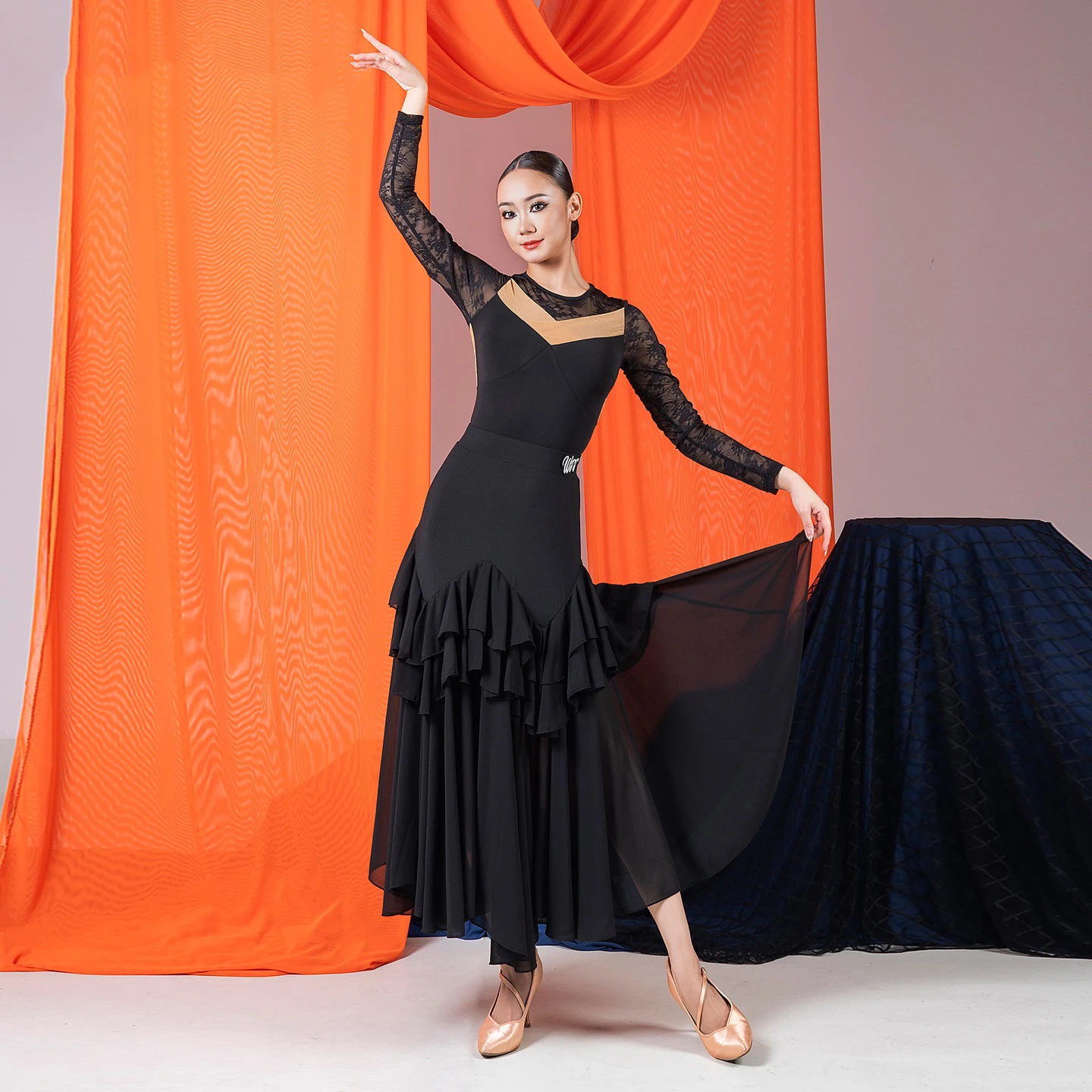 วอลทซ์บอลรูมแดนซ์การแข่งขันเครื่องแต่งกายผู้หญิงเต้นรำสมัยใหม่เสื้อผ้าผู้ใหญ่ตาข่ายละตินท็อป รัฟเฟลด์กระโปรงชุดเดรส SL13787
