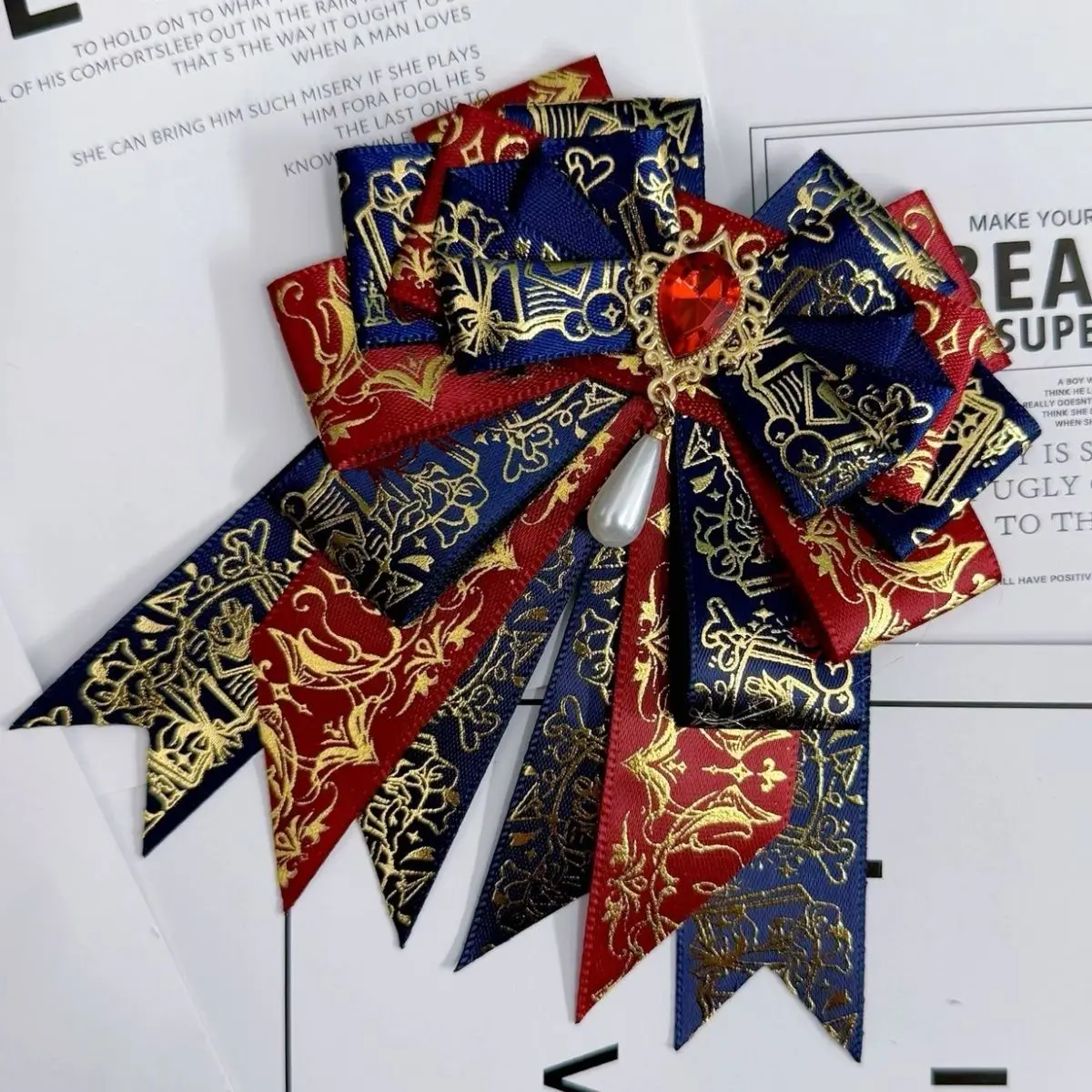 Luxuriöse Strass-Goldfolien-Schmetterlings-Schleife Konzert-Stützstab-Anhänger Alltags-Damenkleid Lolita JK Hemd-Brosche Korsage Requisite – Detail 10