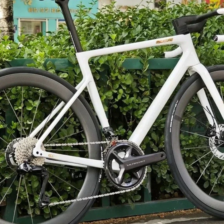Ultra-light comprehensive road vehicle T1100 carbon fiber frame