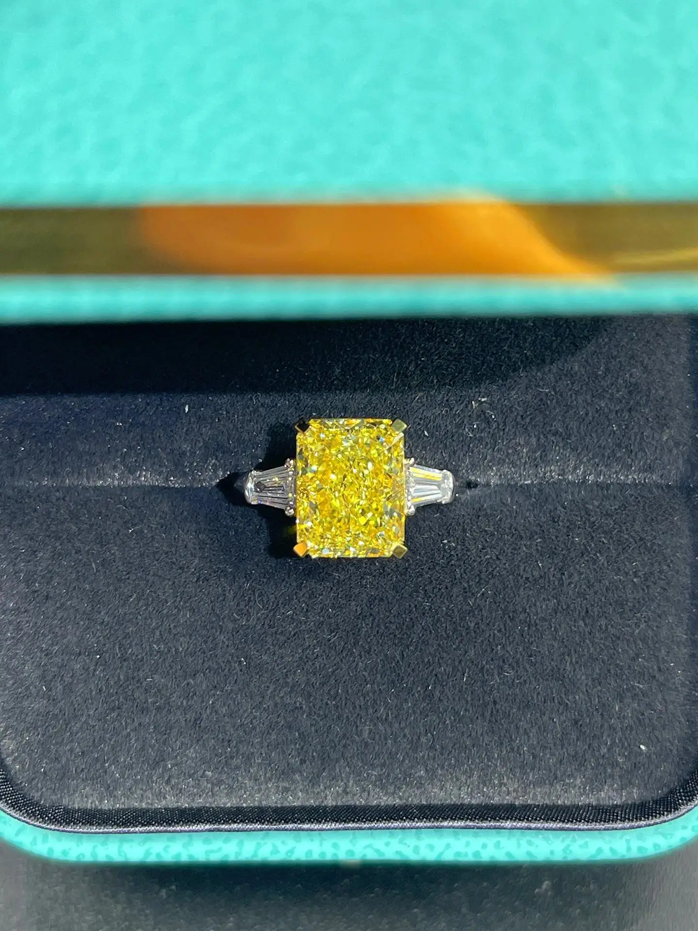 14K Solid Gold 5CT Radiant Cut Trapezoid Three-Stone Ring with Lab-Grown Diamonds (FLY, CVD, HPHT), Custom Wedding Ring Wholesal